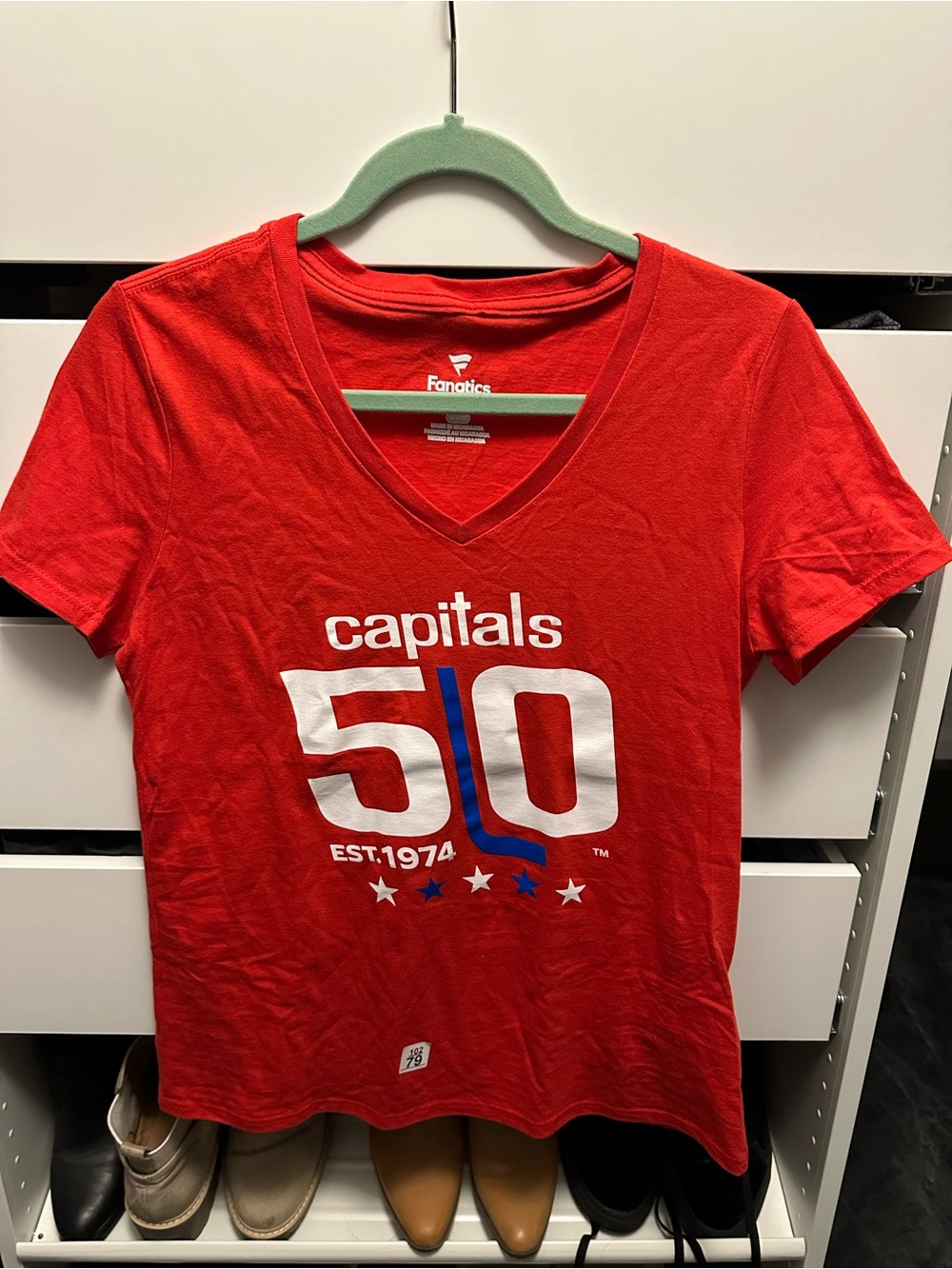 Fanatics Women's Capitals 50th Anniversary Red V-Neck Tee Size M